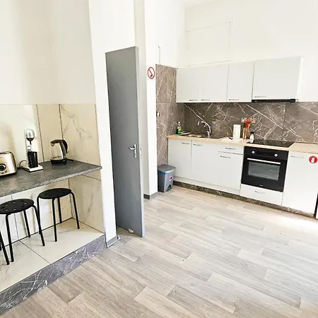 Хостел The Lemon Tree *