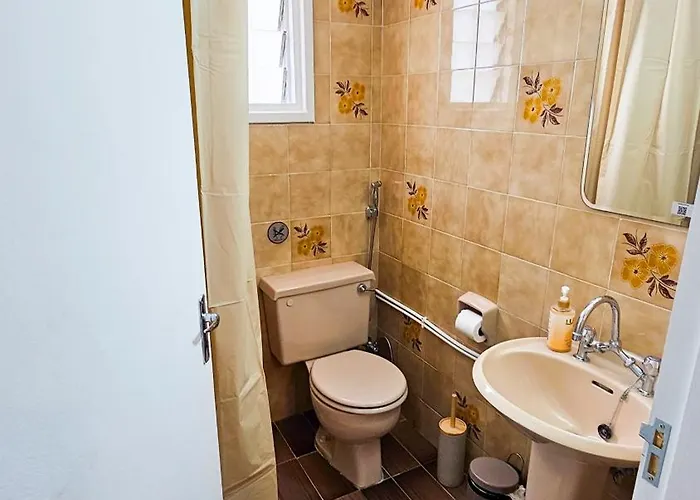 The Lemon Tree Ларнака