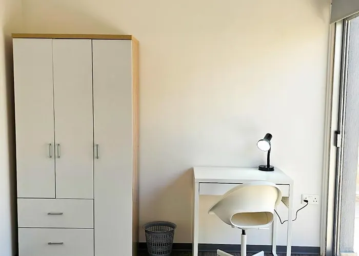 Хостел The Lemon Tree Ларнака