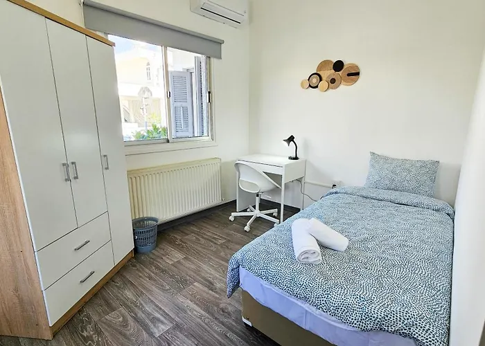 The Lemon Tree * ラルナカ