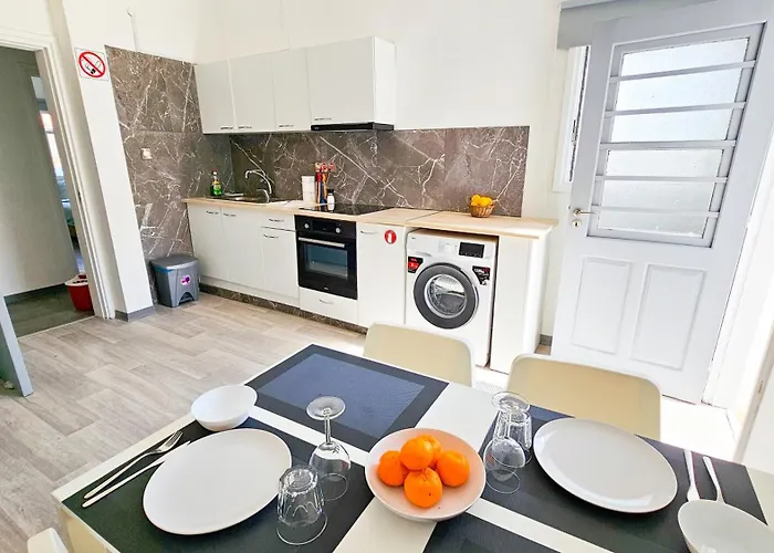 Hostel The Lemon Tree Larnaca